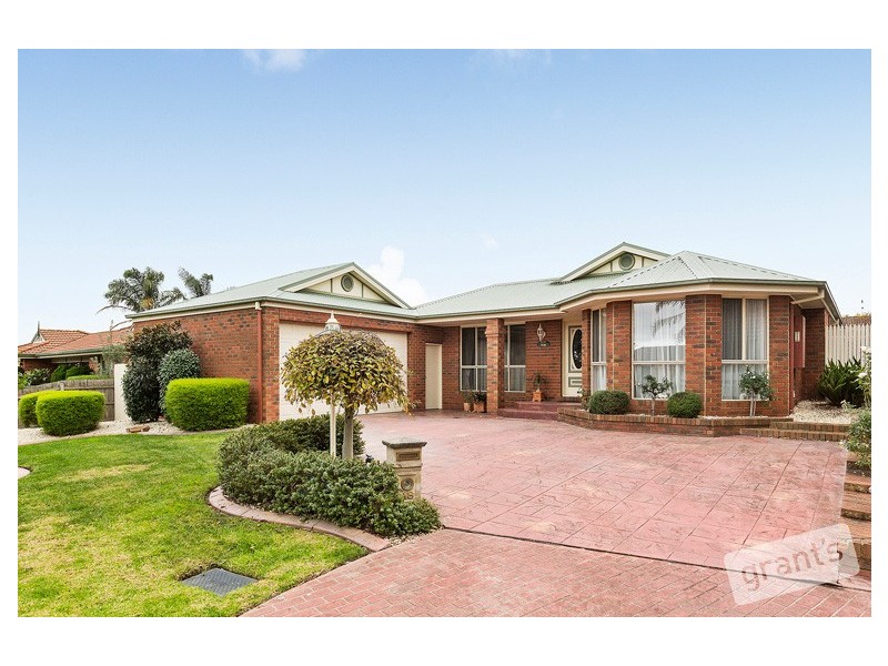 18 Carrington Place, Berwick VIC 3806
