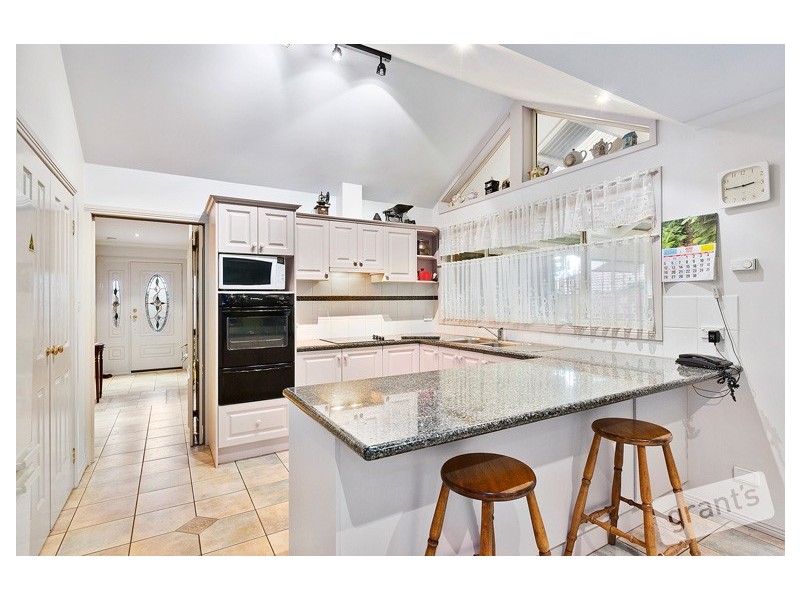 18 Carrington Place, Berwick VIC 3806