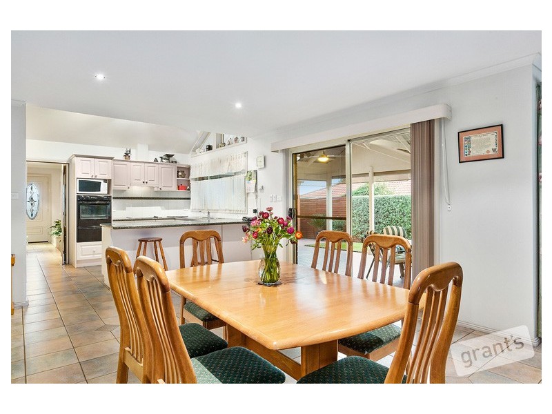 18 Carrington Place, Berwick VIC 3806