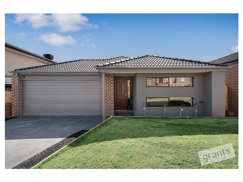 11 Carambola Place, Berwick VIC 3806