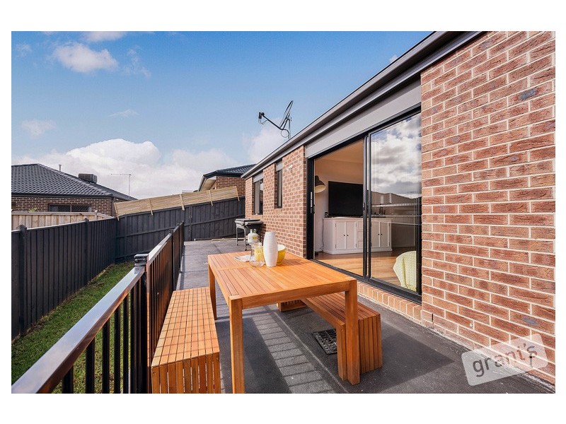 11 Carambola Place, Berwick VIC 3806