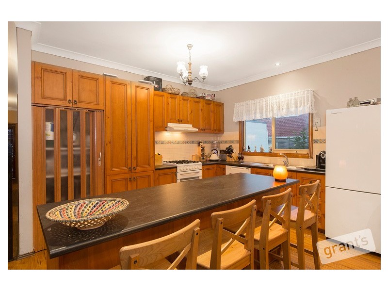 5 Oakbank Close, Berwick VIC 3806