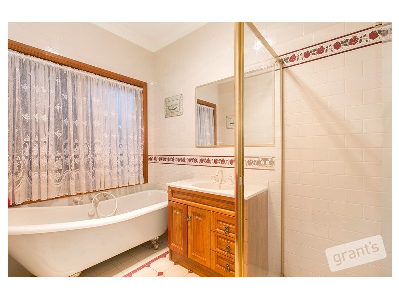 5 Oakbank Close, Berwick VIC 3806