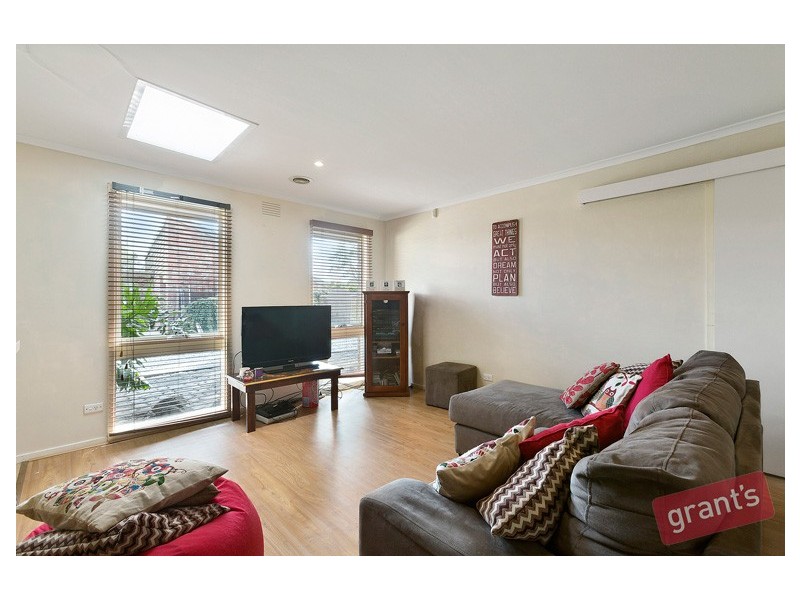 12 Earlston Square, Berwick VIC 3806