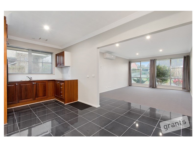 5 Deveney Street, Pakenham VIC 3810