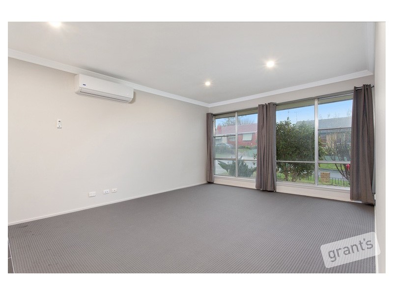 5 Deveney Street, Pakenham VIC 3810