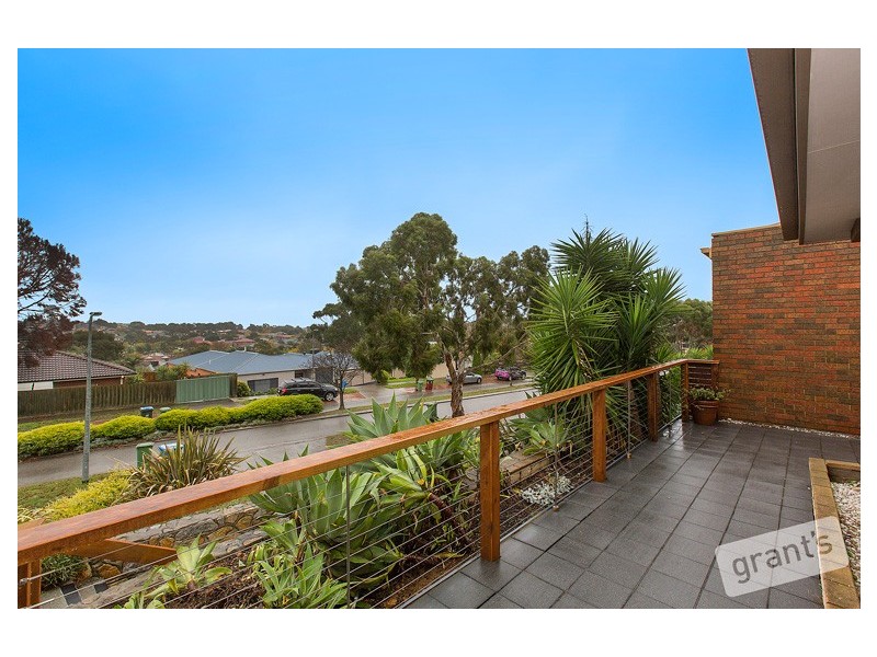 4 Allunga Parade, Berwick VIC 3806
