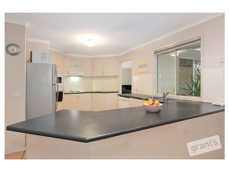 4 Allunga Parade, Berwick VIC 3806