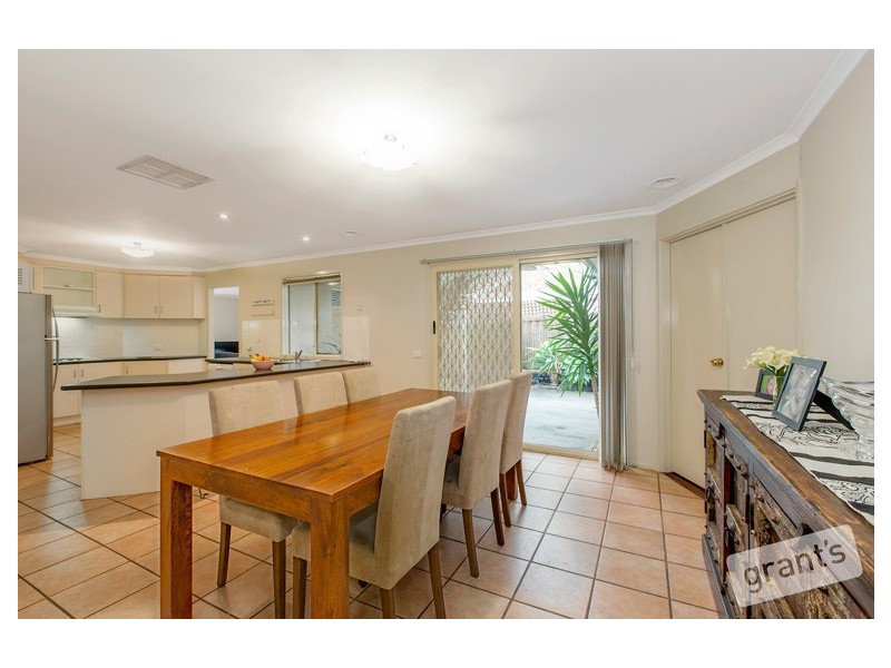 4 Allunga Parade, Berwick VIC 3806