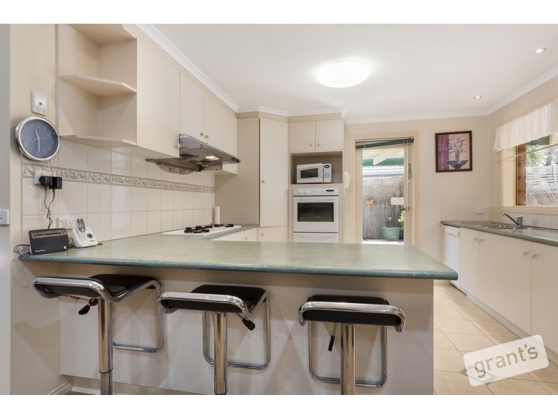 4 Playford Close, Berwick VIC 3806