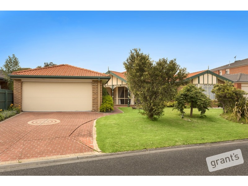 4 Playford Close, Berwick VIC 3806