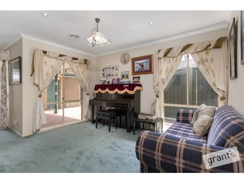 4 Playford Close, Berwick VIC 3806