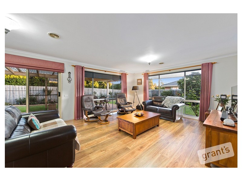 5 Milparinka Way, Berwick VIC 3806