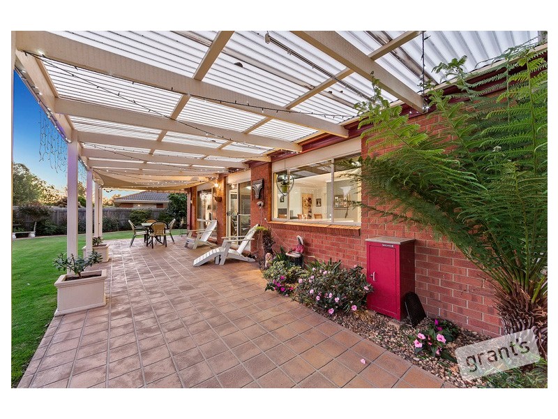 5 Milparinka Way, Berwick VIC 3806