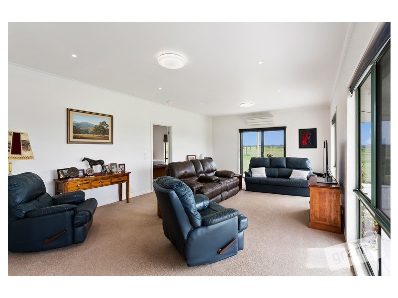 45 Manks Road, Clyde VIC 3978