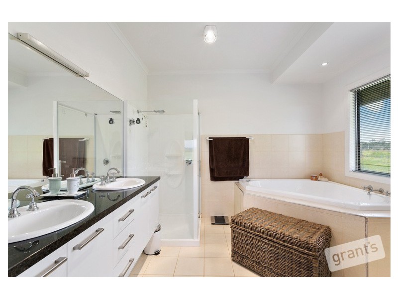 45 Manks Road, Clyde VIC 3978