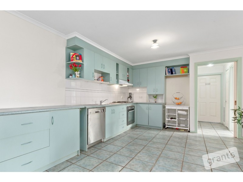 11 Nangwarry Court, Berwick VIC 3806