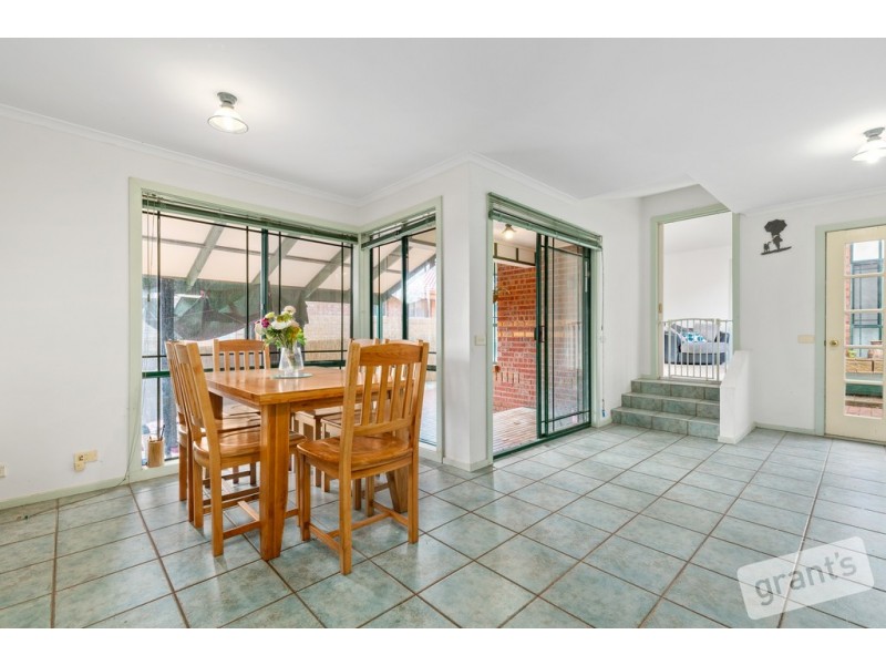 11 Nangwarry Court, Berwick VIC 3806