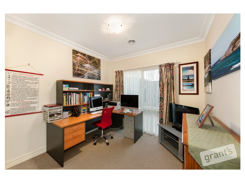 15 Coolabah Grove, Berwick VIC 3806