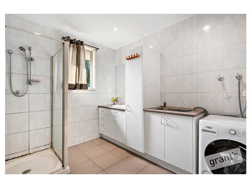 1/76 Hammond Road, Dandenong VIC 3175
