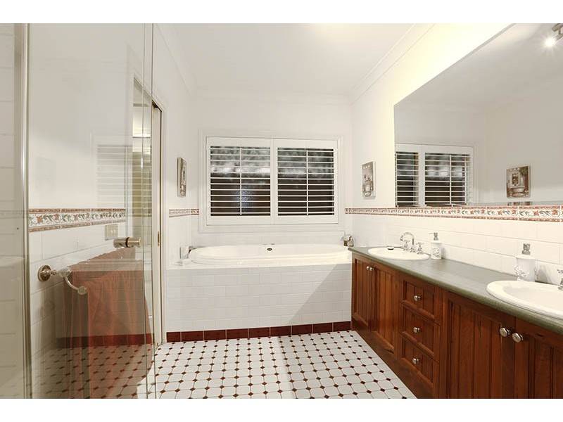 5 Mandurah Chase, Berwick VIC 3806