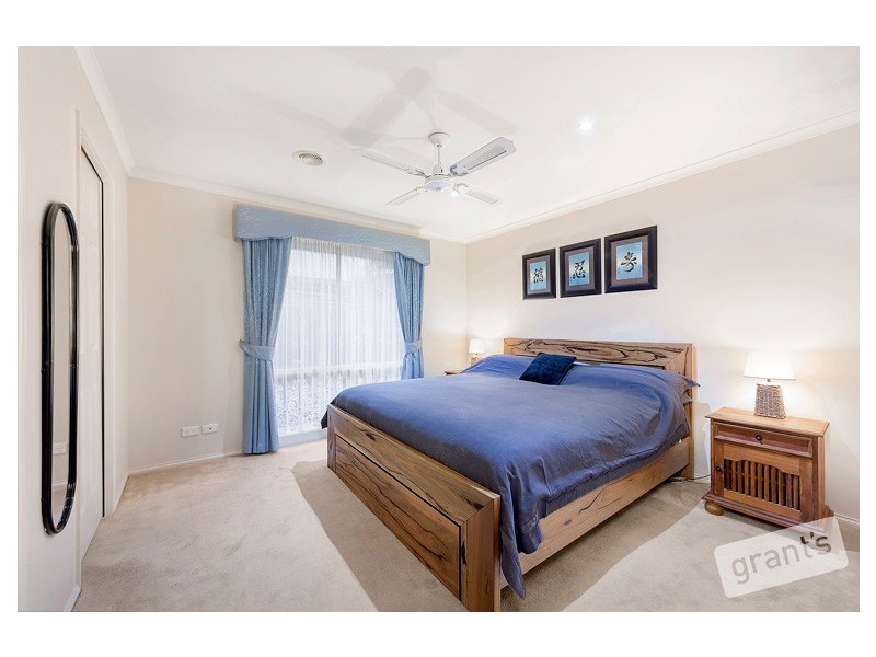 6 Barber Court, Berwick VIC 3806