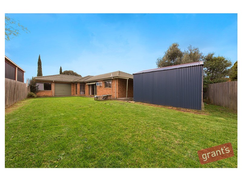 6 Durham Court, Narre Warren VIC 3805
