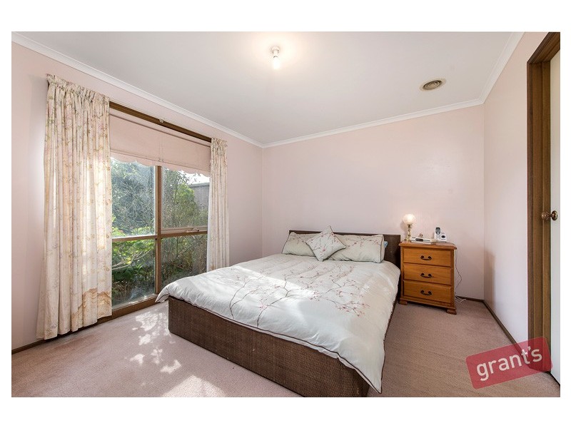 6 Durham Court, Narre Warren VIC 3805