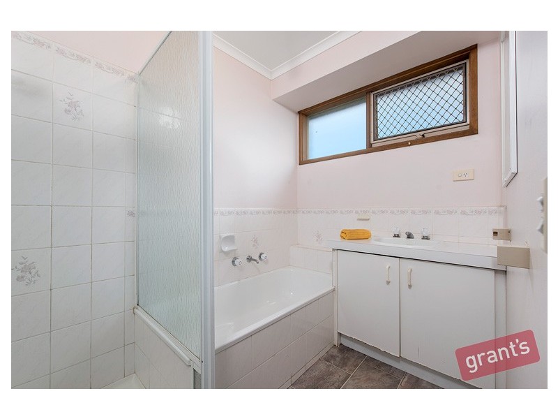 6 Durham Court, Narre Warren VIC 3805