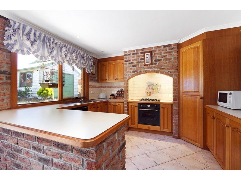 12 George Chudleigh Drive, Hallam VIC 3803