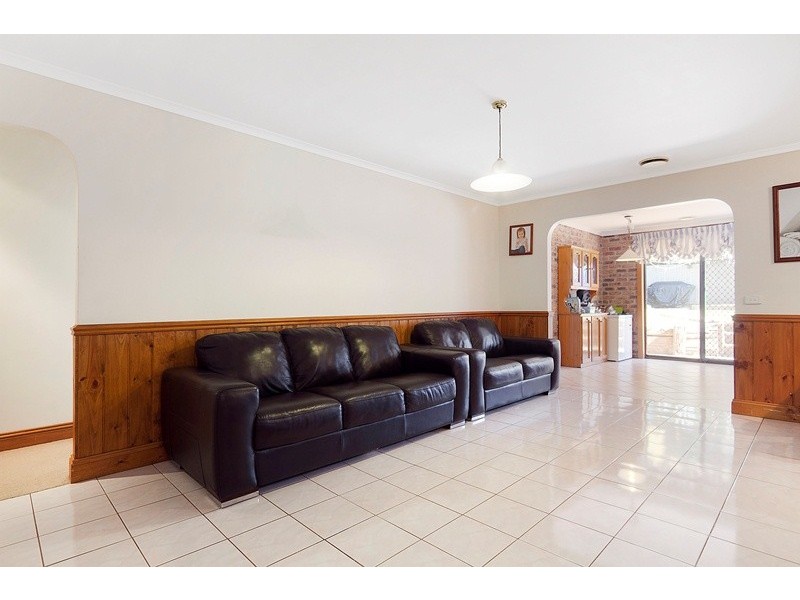 12 George Chudleigh Drive, Hallam VIC 3803