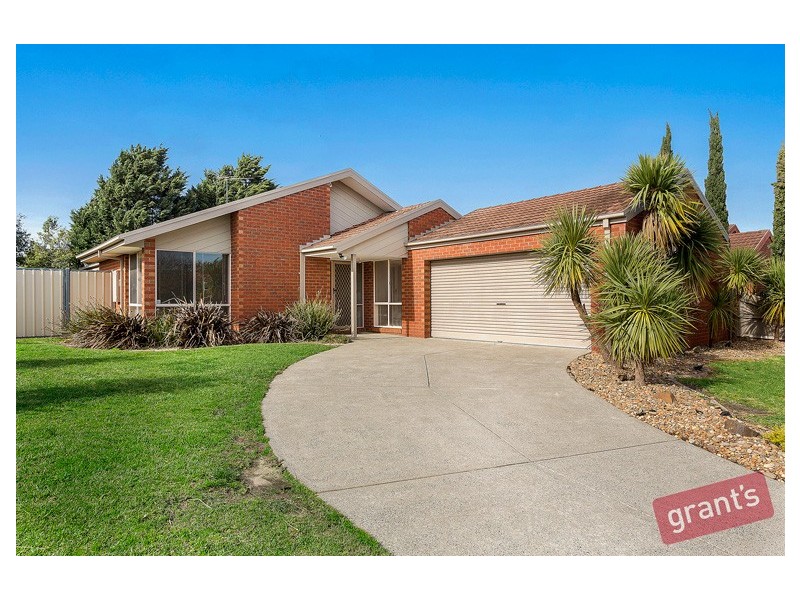 8 Godwin Avenue, Narre Warren VIC 3805