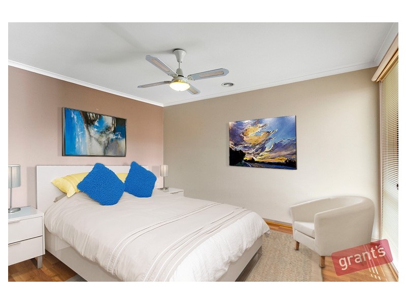 8 Godwin Avenue, Narre Warren VIC 3805