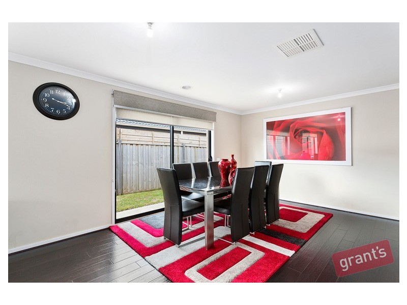 84 Glenelg Street, Clyde North VIC 3978
