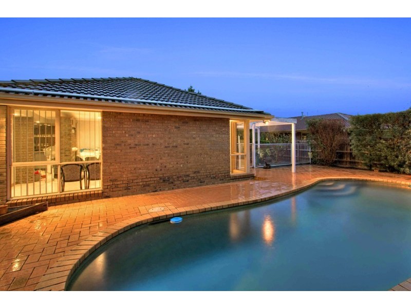 19 Terry Close, Narre Warren VIC 3805