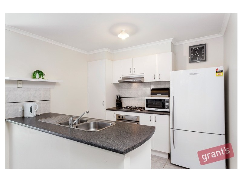 8 Menindee Terrace, Narre Warren South VIC 3805