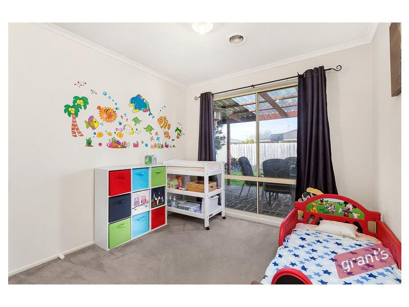 8 Menindee Terrace, Narre Warren South VIC 3805