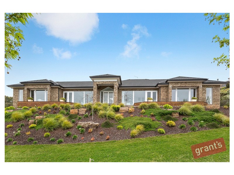 118 Crawley Road, Narre Warren North VIC 3804