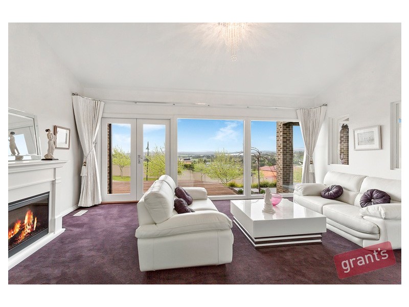 118 Crawley Road, Narre Warren North VIC 3804