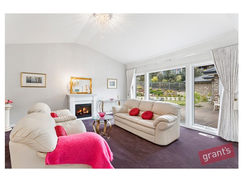 118 Crawley Road, Narre Warren North VIC 3804