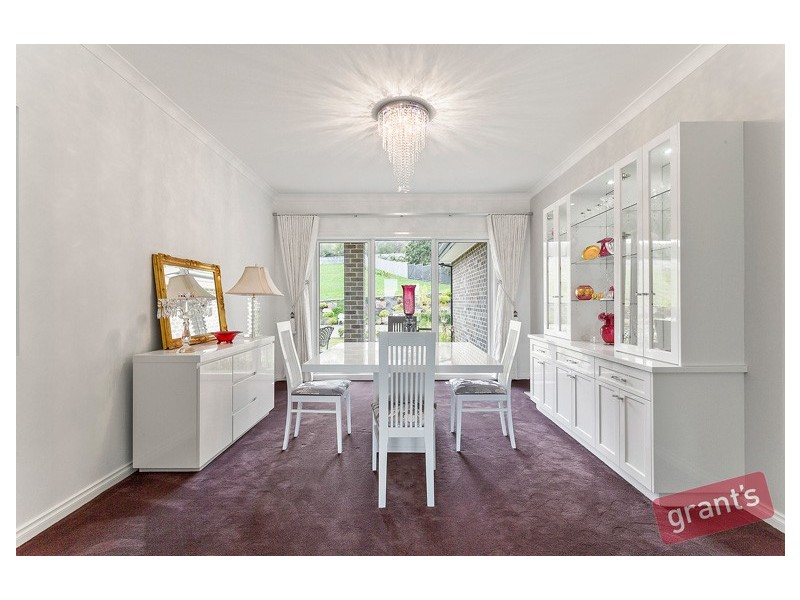 118 Crawley Road, Narre Warren North VIC 3804