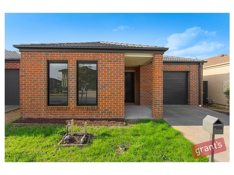 10 Ciliata Street, Cranbourne North VIC 3977