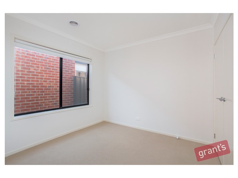 10 Ciliata Street, Cranbourne North VIC 3977