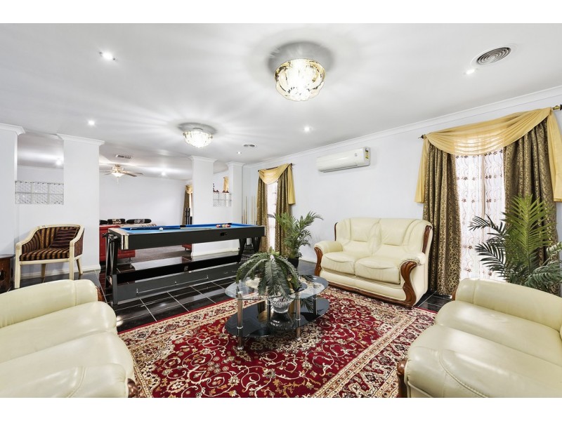 4 Roselea Place, Narre Warren North VIC 3804