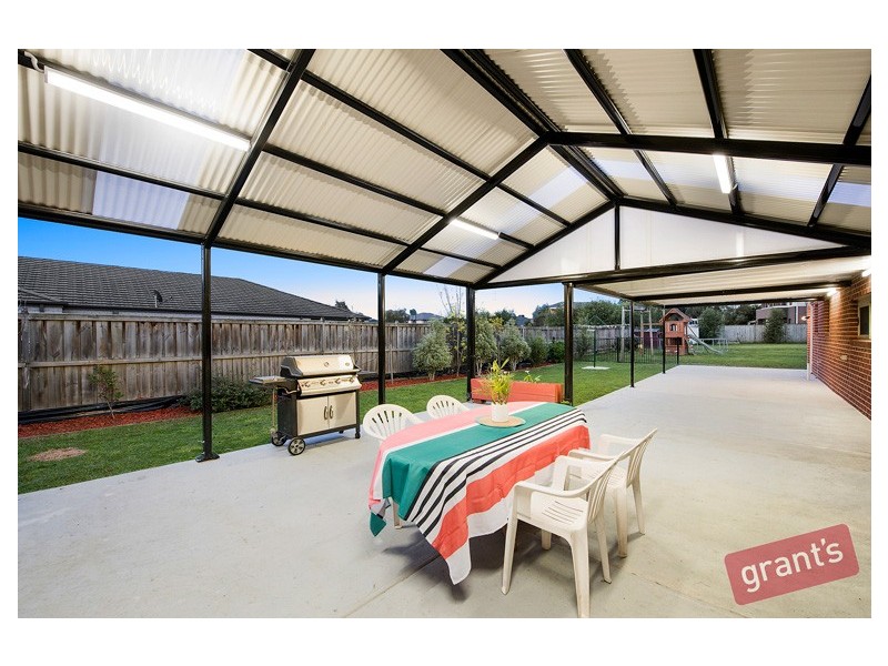 4 Roselea Place, Narre Warren North VIC 3804