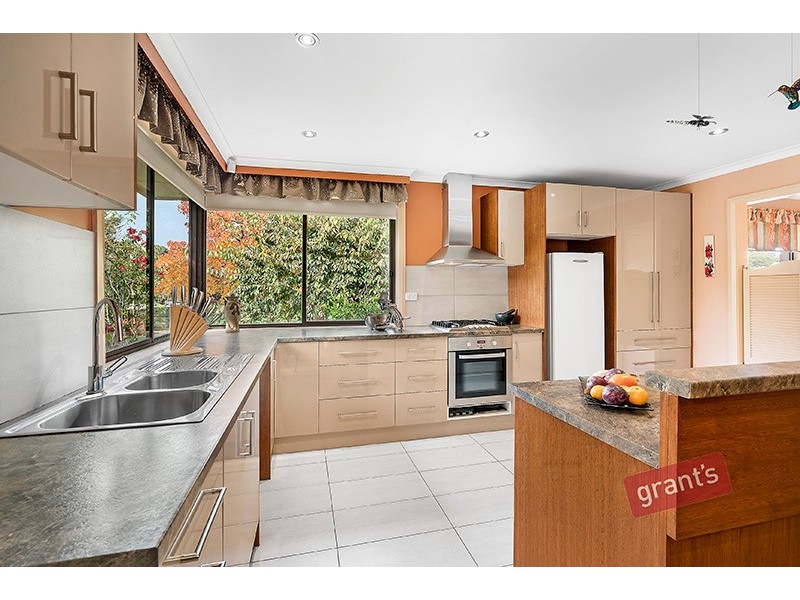 8 Sundown Court, Narre Warren VIC 3805