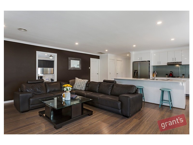 116 Hinrichsen Drive, Hallam VIC 3803