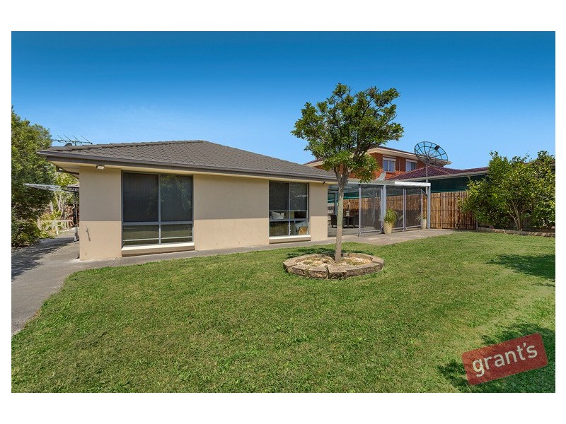 116 Hinrichsen Drive, Hallam VIC 3803