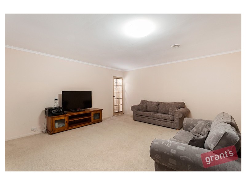 8 Vance Court, Narre Warren VIC 3805