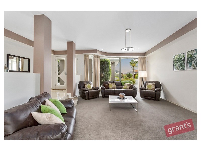 3 Rustic Rise, Narre Warren North VIC 3804